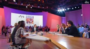 Elise Chassaing dans le Grand Journal De Canal Plus - 11/06/09 - 3