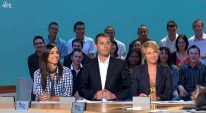 Elise Chassaing dans le Grand Journal De Canal Plus - 21/04/09 - 1