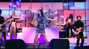 Katy Perry dans le Grand Journal De Canal Plus - 30/08/10 - 2