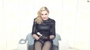 Madonna dans le Grand Journal de Canal Plus - 03/03/15 - 04