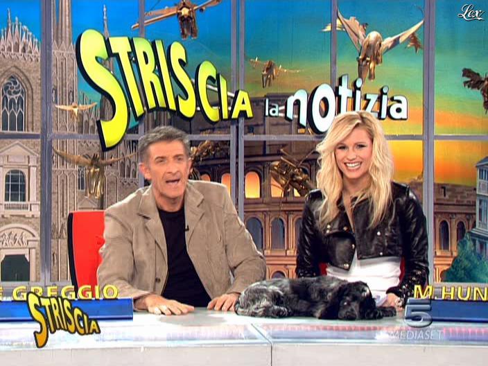 Michelle Hunziker dans Striscia la Notizia. Diffusé à la télévision le 27/02/09.
