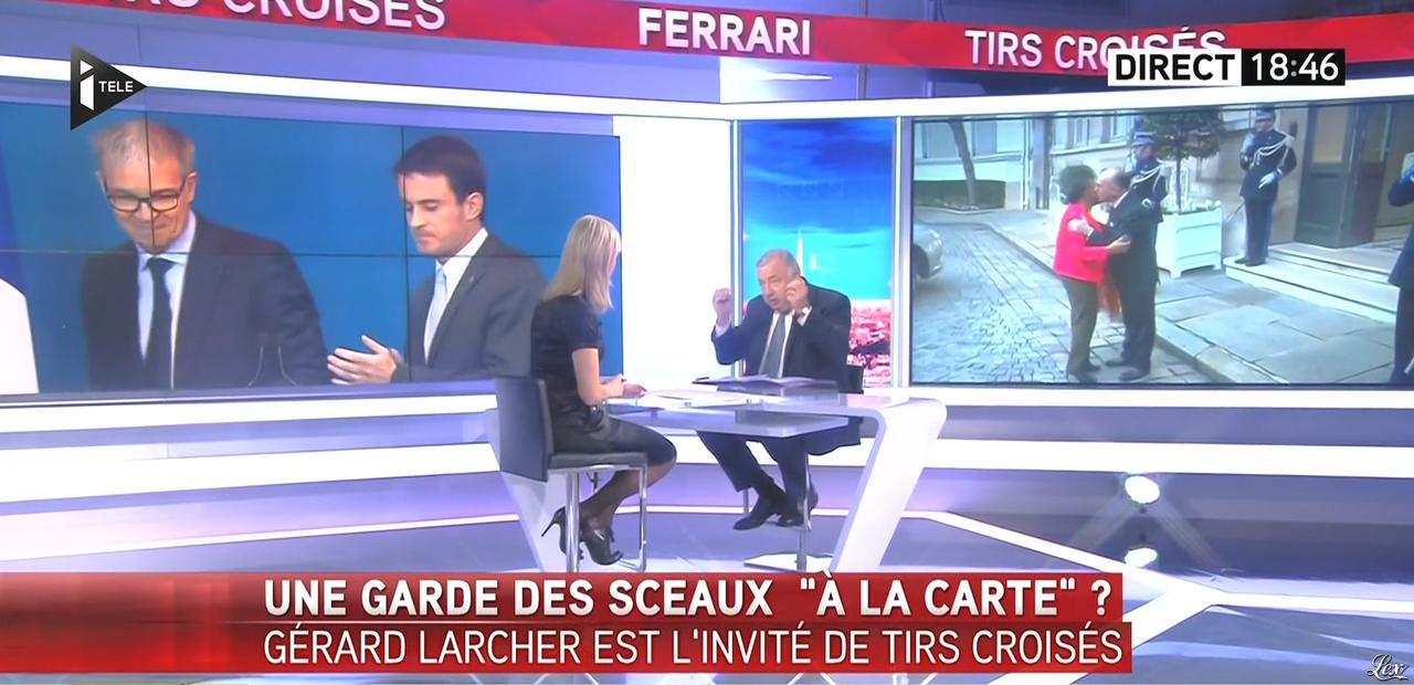 Laurence Ferrari dans Tirs Croisés. Diffusé à la télévision le 12/01/16.