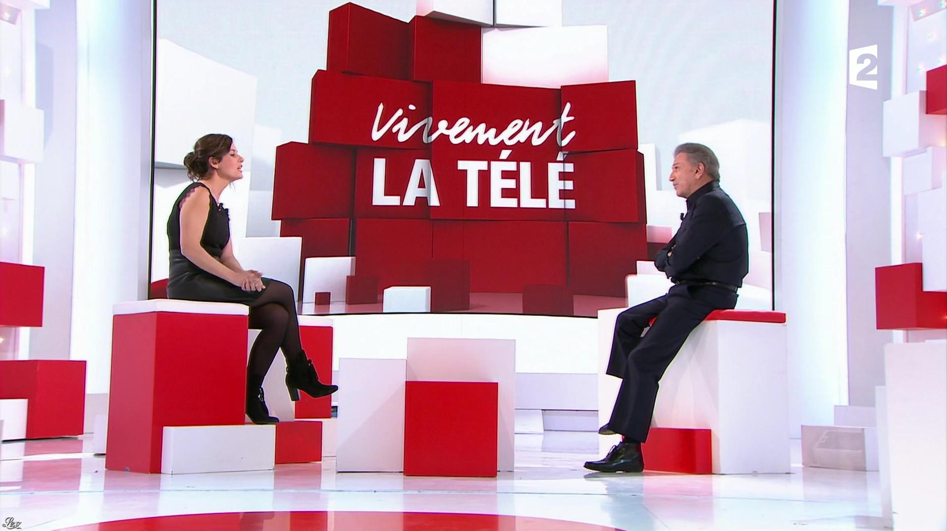 Faustine Bollaert dans Vivement la Télé. Diffusé à la télévision le 31/01/17.