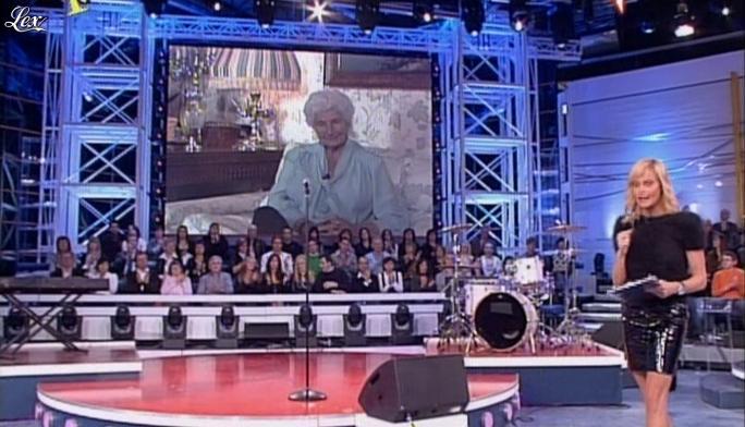 Simona Ventura dans Quelli Che. Diffusé à la télévision le 16/12/07.