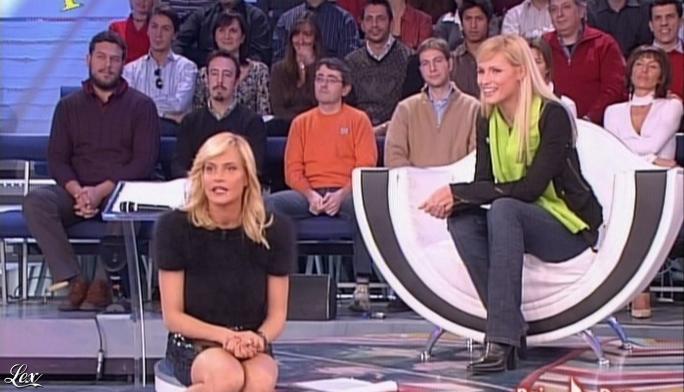 Simona Ventura dans Quelli Che. Diffusé à la télévision le 16/12/07.