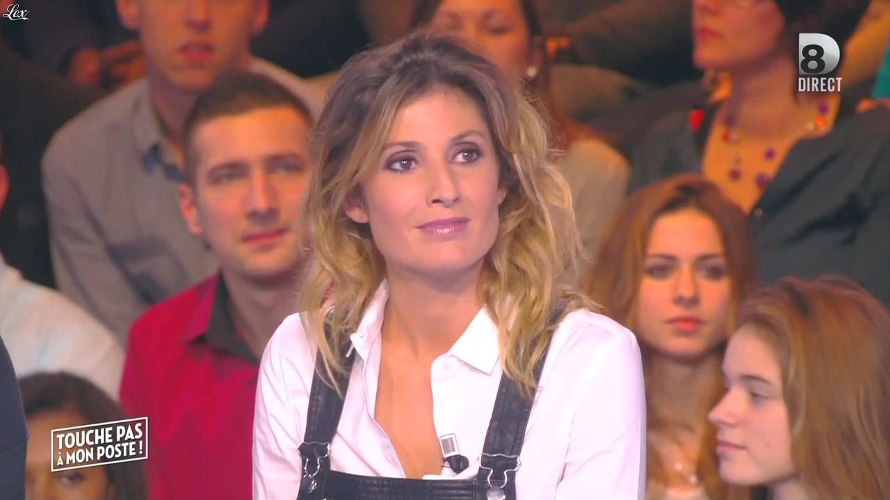 Caroline Ithurbide dans Touche pas à mon Poste. Diffusé à la télévision le 08/01/16.
