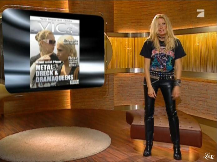 Sonya Kraus dans Talk Talk Talk. Diffusé à la télévision le 18/12/10.