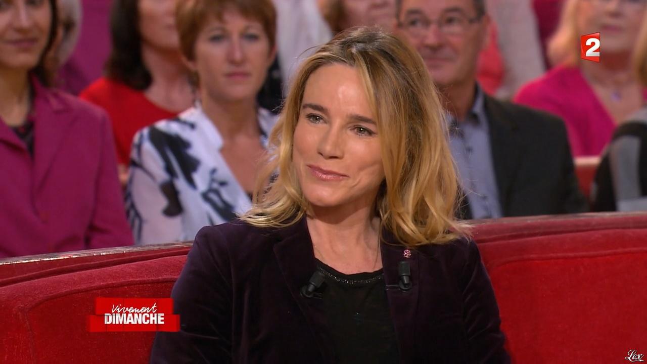 Géraldine Danon dans Vivement Dimanche. Diffusé à la télévision le 08/11/15.