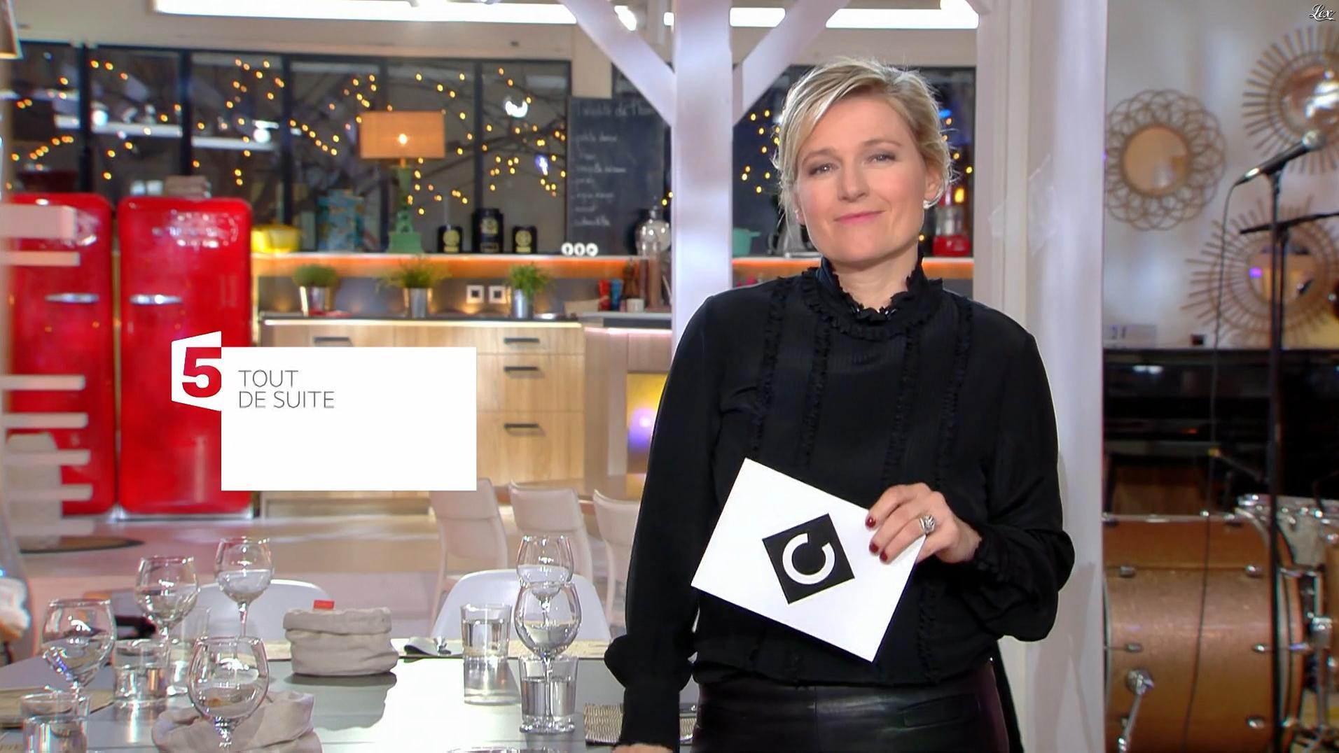 Anne-Elisabeth Lemoine dans C à Vous. Diffusé à la télévision le 24/01/18.