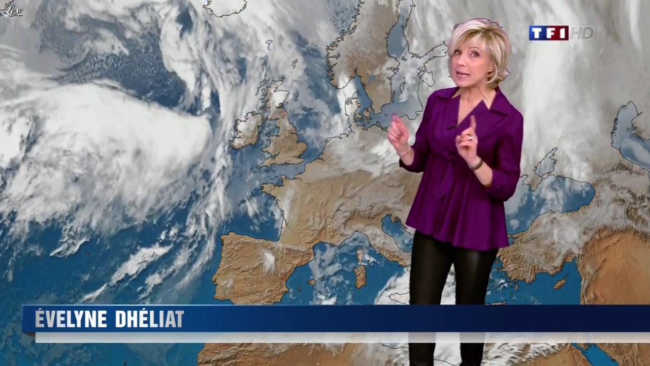Evelyne Dhéliat dans la Meteo de 20h. Diffusé à la télévision le 22/02/12.