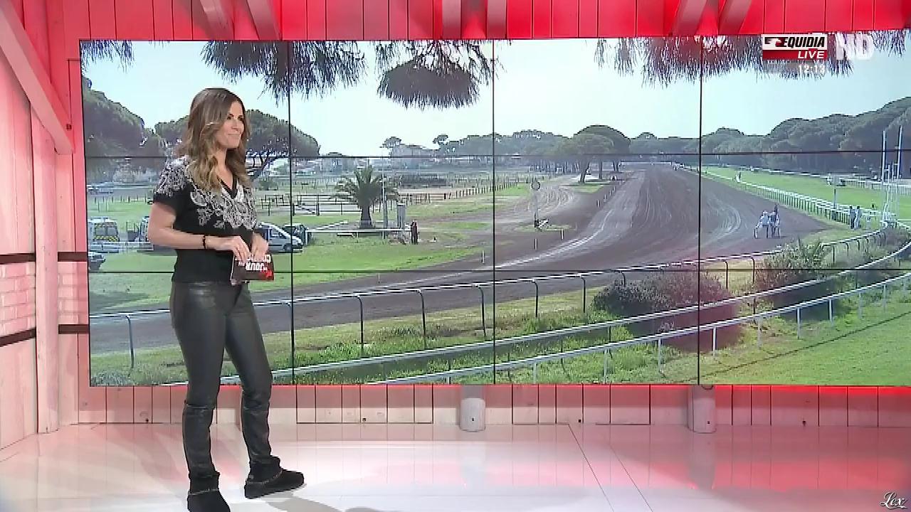 Amélie Bitoun dans un Jour aux Courses. Diffusé à la télévision le 21/03/17.