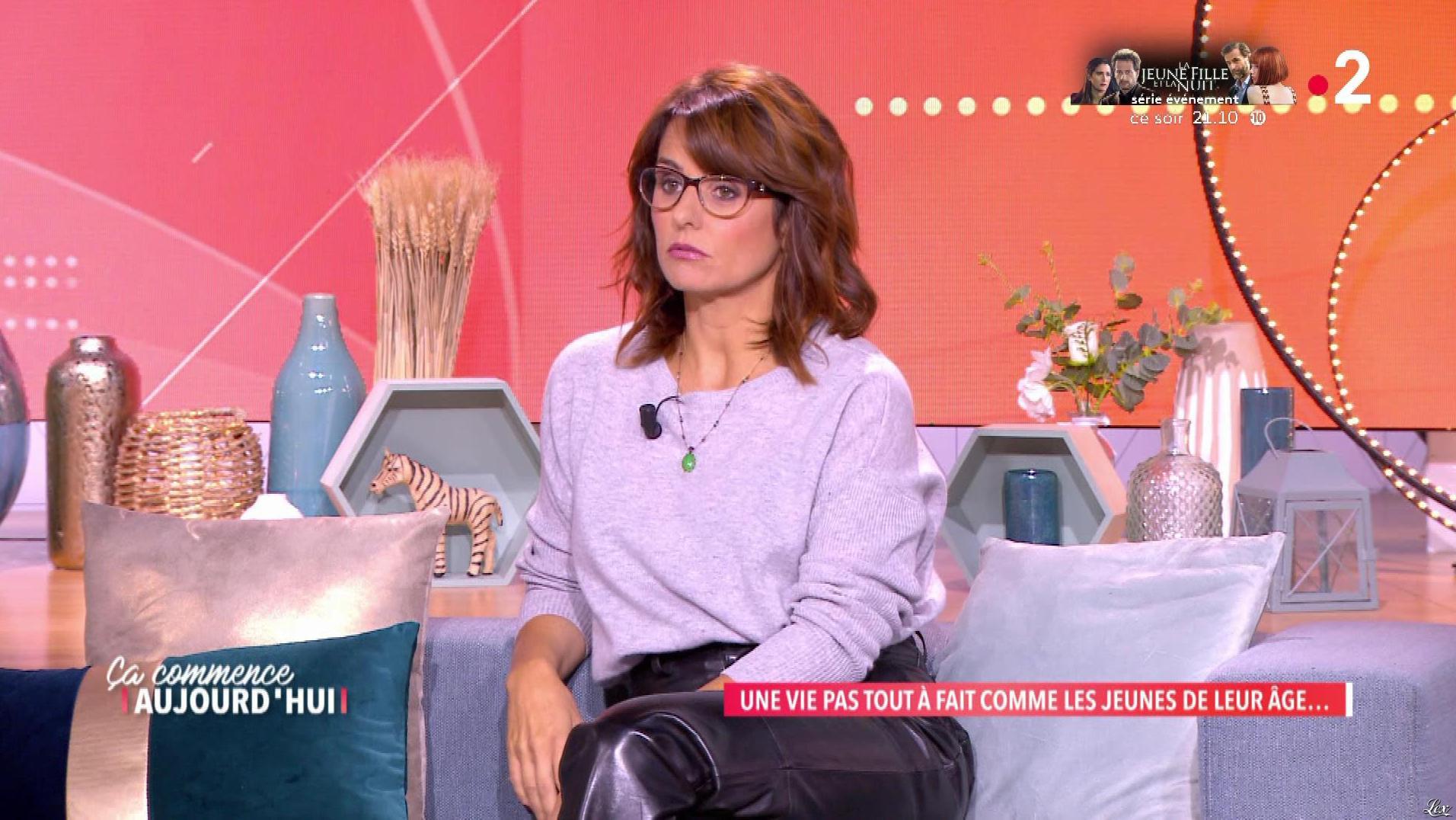 Faustine Bollaert dans Ça Commence Aujourd'hui. Diffusé à la télévision le 24/10/22.