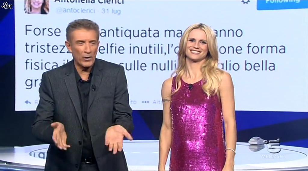 Michelle Hunziker dans Striscia la Notizia. Diffusé à la télévision le 16/10/14.