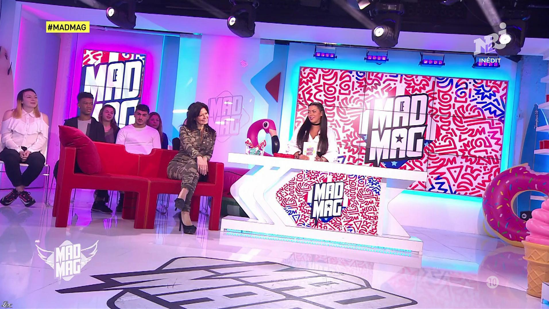 Ayem Nour et Nathalie dans le Mad Mag. Diffusé à la télévision le 01/03/17.